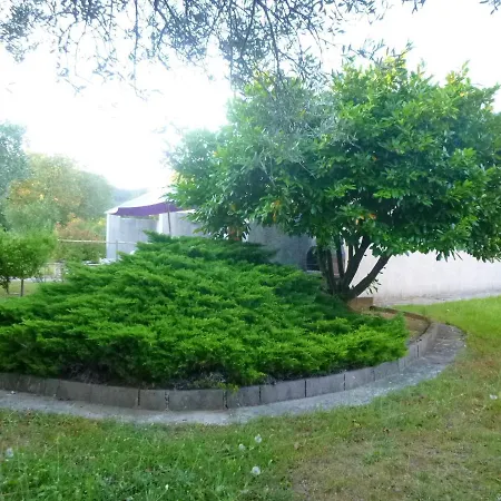House With One Bedroom In Patrimonio, With Wonderful Mountain View And Enclosed Garden - 3 Km From The Beach Ferienhaus