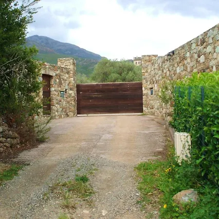 Ferienhaus House With One Bedroom In Patrimonio, With Wonderful Mountain View And Enclosed Garden - 3 Km From The Beach *